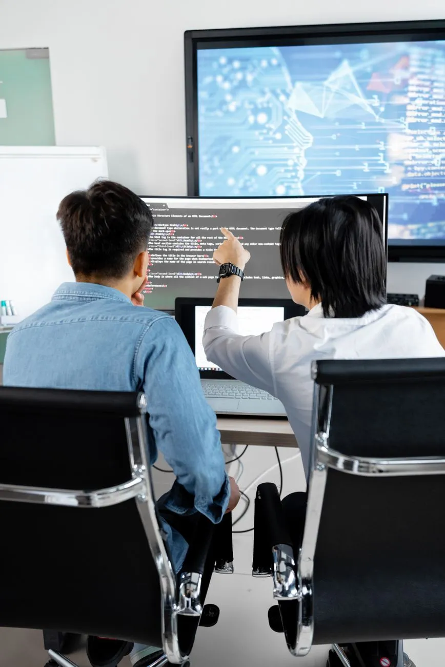 应急照明与疏散指示系统在大型公共建筑中的选型要点解析