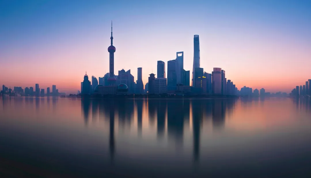 消防照明备用电源选型对比：集中供电与自带电源方案的适用场景分析